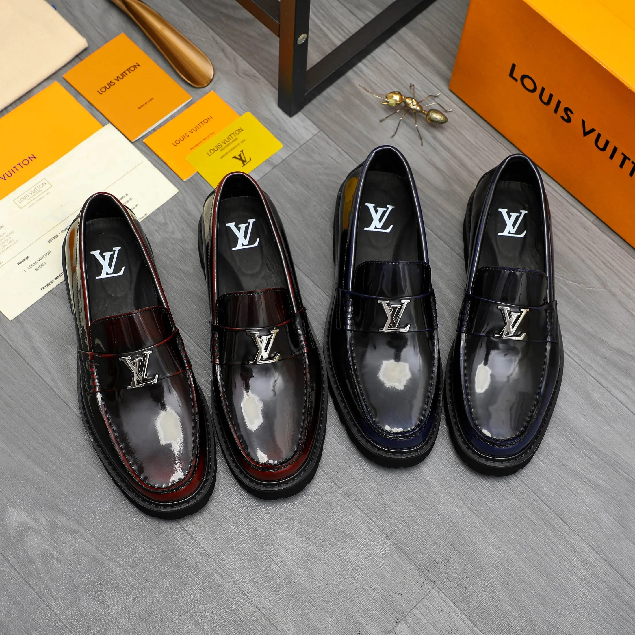 Men's shoes 💰p480 Product trademark: LV (Louis Vuitton) business slip-on leather shoes Regular size: 38-45 (45 is custom-made and non-returnable) Product materials: Selected high-quality color-brushed cowhide upper, cowhide lining, original rubber outsole